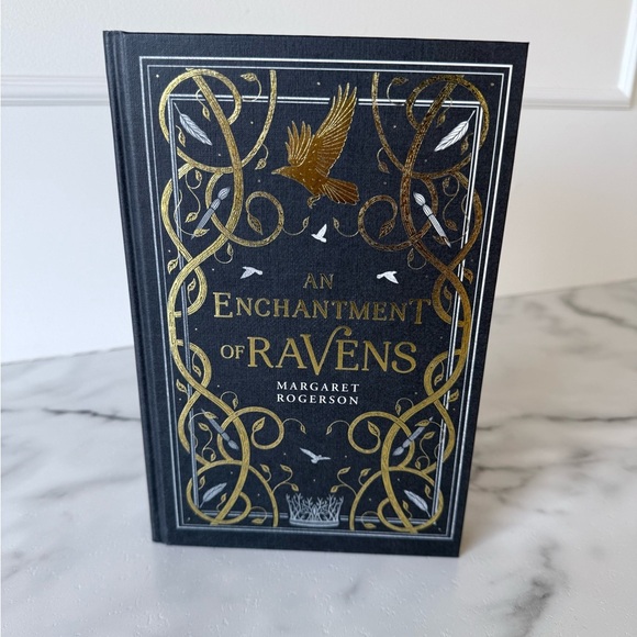 Fairyloot Sorcery of Thorns and An Enchantment of Ravens - Picture 6 of 9